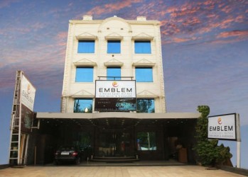 Emblem Hotel 